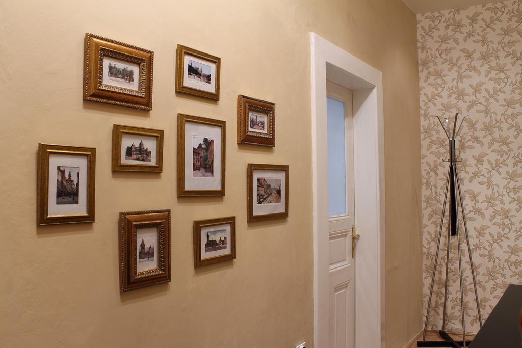 Royal Prague Apartment Celakovskeho Sady Экстерьер фото